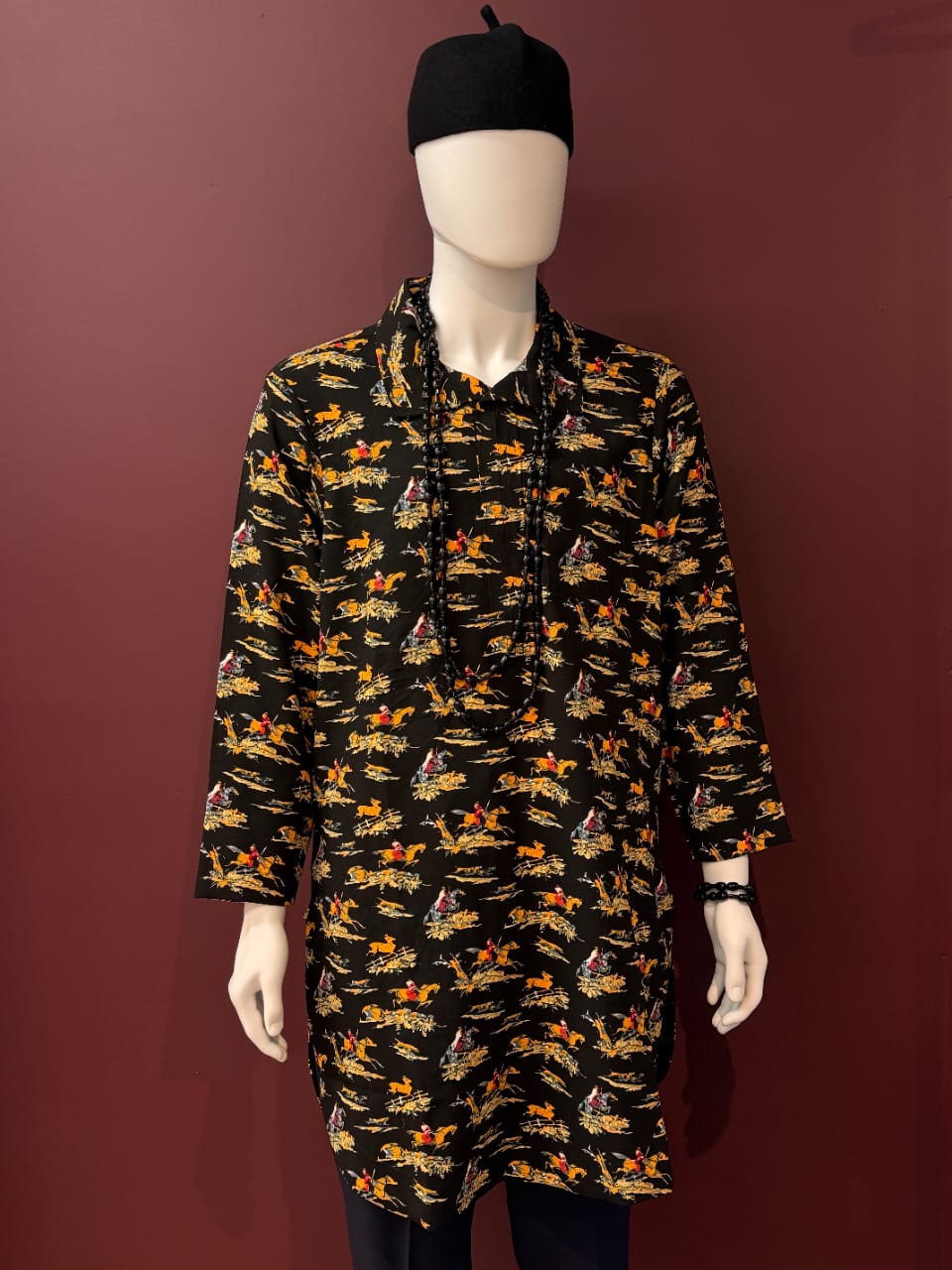 Black patterned Isiagu tunic for men with multicolour African-inspired design