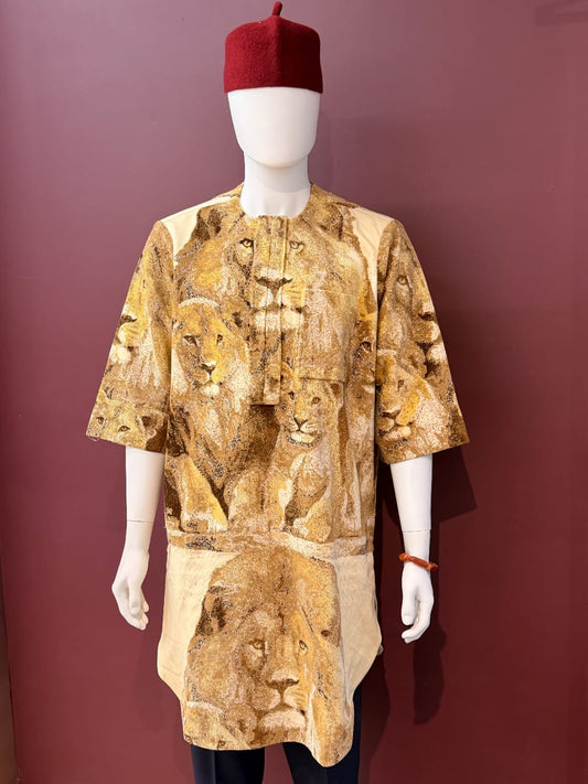 Gold patterned Isiagu top for men with elegant African-inspired design