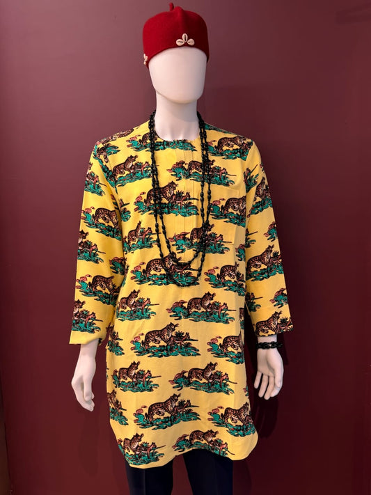 Yellow leopard print Isiagu tunic for men with colourful African-inspired pattern